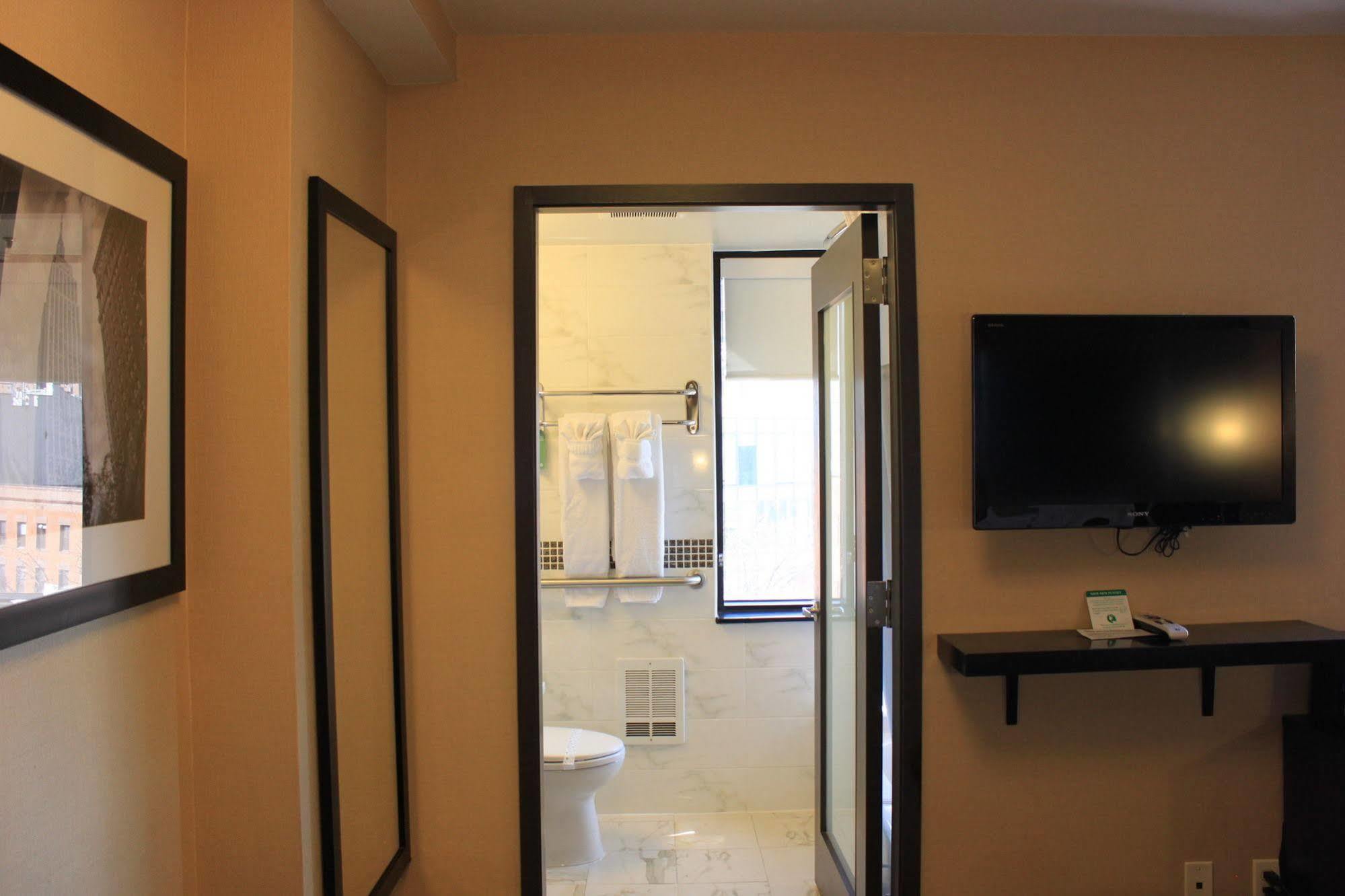 Hotel Richland Les New York Exterior photo
